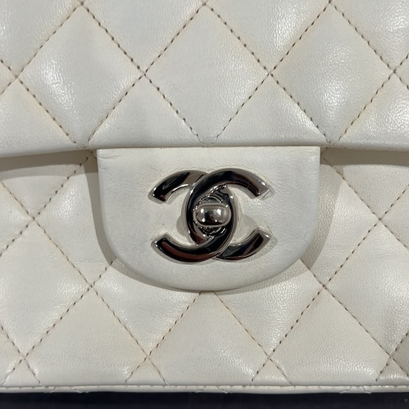 Chanel White Medium SHW Double Classic Flap in Lambskin - Picture 7 of 17